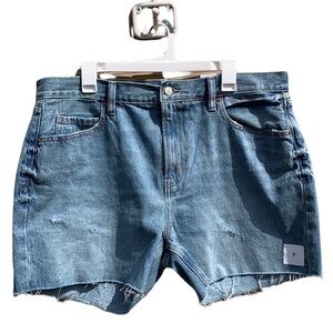 Old Navy NWT Womens High Rise Distressed Frayed Hem Denim 5” Shorts Size 16